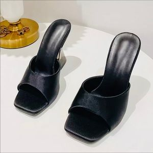 Sale  Kalen  black open toe heels